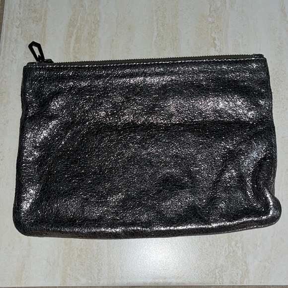 Marc Jacobs Metallic Clutch Bag - Picture 2 of 8